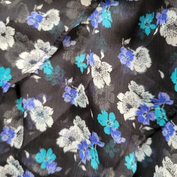 American Eagle Black Blue Flower Tank Woman's Large - Picture 5 of 7